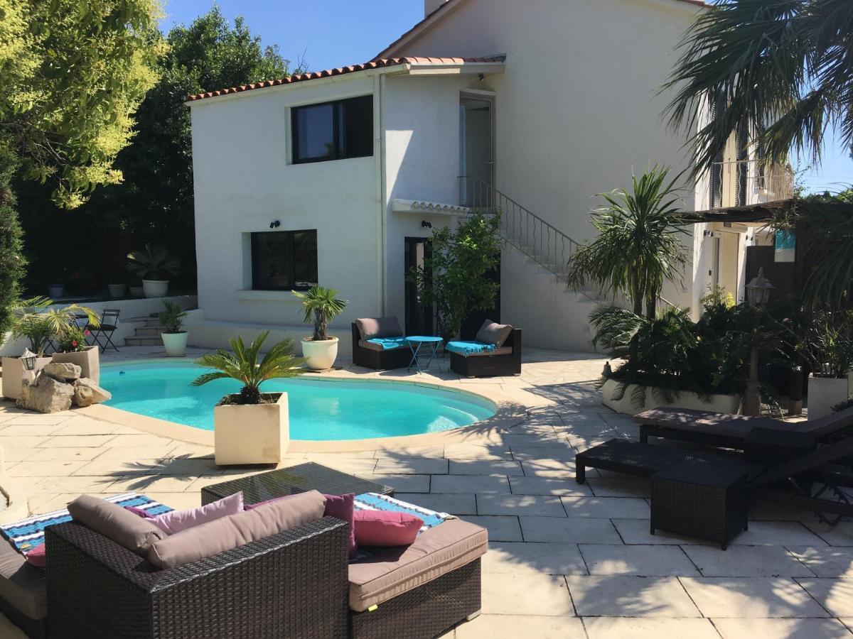 Bed,Kitchen&Swimming Pool Villa Esterel Saint-Raphaël Exterior foto